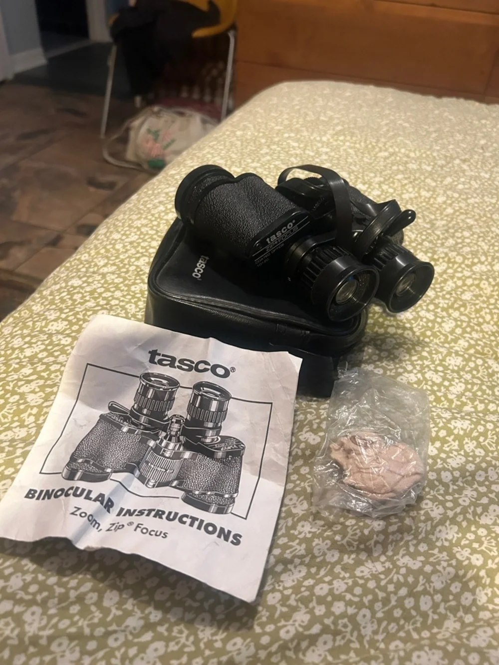 Zoom Black Binoculars with Black Carry Case and Tasco Instruction Sheet